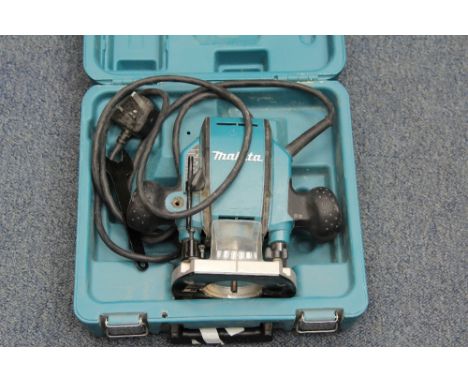 Makita Router Model Number: RP0900. 230-240V ~ 50Hz 900w 