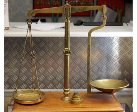 Early 20thC brass beam balance scales, inscribe JH White & Sons, C&M 191, on a platform base 22" overall witth a set of 6 gra