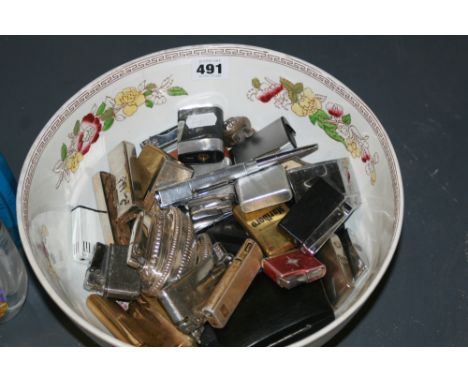 A COLLECTION OF VINTAGE LIGHTERS