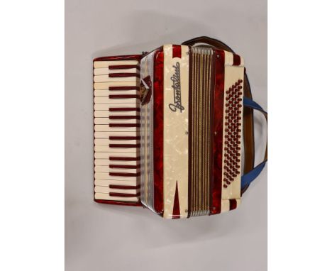 Frontalini 80 Bass Italian Accordion. Size: 37cm high and 42cm wide. Condition: Good.