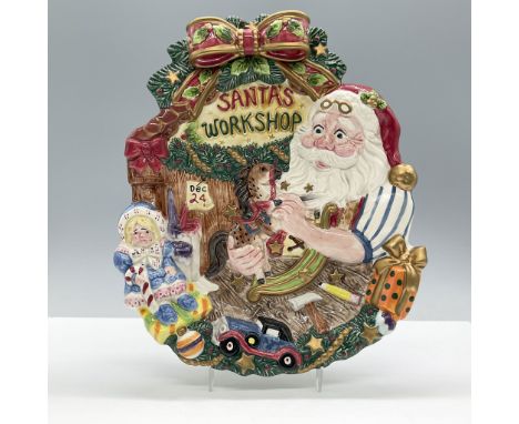 Beautiful Christmas hanging plate featuring high relief and vibrant colors. This item has its original box, dimensions: 12.25