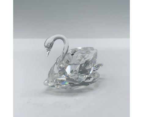 Medium crystal swan that was originally part of the Beauties of the Lake collection and later moved to the Feathered Friends 