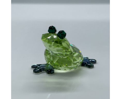 Beautiful facetted moss green crystal. Swarovski etched backstamp. This item has its original box, dimensions: 2.25''H x 3.25