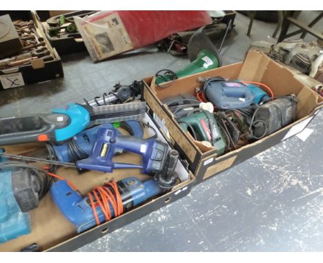 A QUANTITY OF VARIOUS POWER TOOLS. 