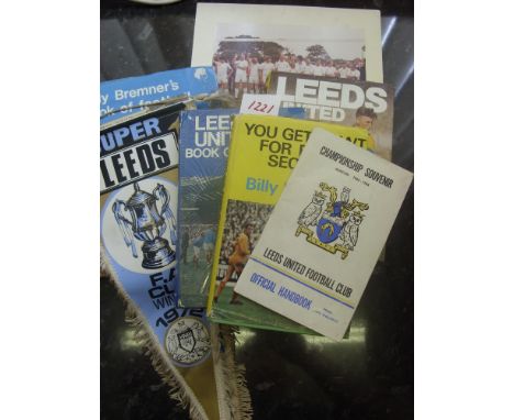 Leeds Utd, a collection of various memorabilia, to include Leeds Utd Book of Football No3, Billy Bremners Book of Football, Y
