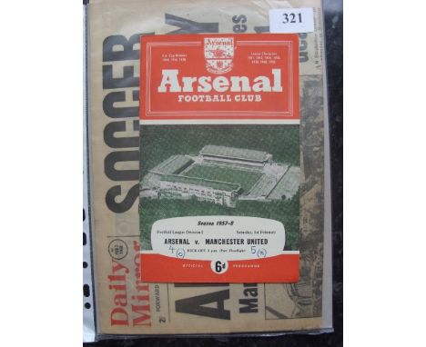 1957/58 Arsenal v Manchester Utd, a programme from the game played on 01/02/1958, TC & Score on front, this was the last Leag