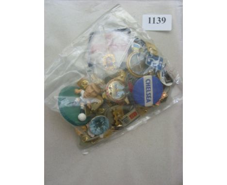 Football Badges, a collection of over 80 badges, mainly from the 1990's, enamel & tin