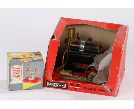 Mamod S.E.1 Steam engine, boxed, together with a Mamod Miniature Grinding Machine, boxed, (2)