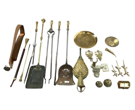 Quantity of miscellaneous house hold items and bric a brac, including an metal fireplace accessories and other metal items, l