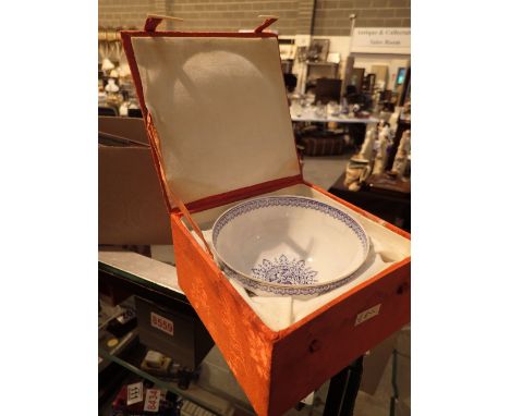 Cased Oriental ceramic rice bowl  CONDITION REPORT: No apparent damage or restoration.
