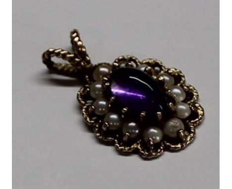 Victorian style 9ct gold amethyst and pearl pendant with rope twist edge 2.4g