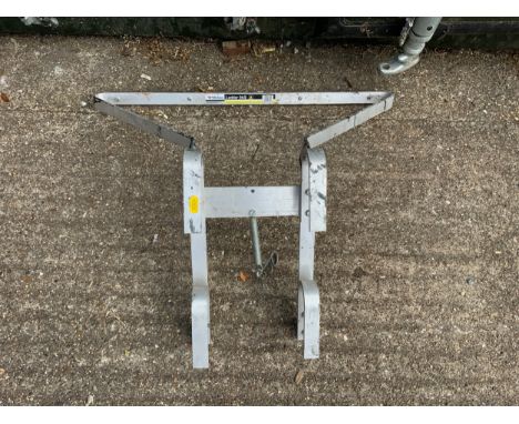 Ladder Stay 