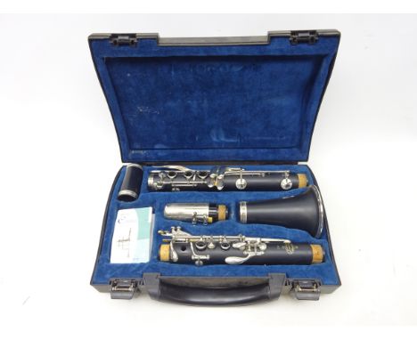 Buffet Crampon & Cie Paris clarinet in case with tuning ring and mouthpiece cap, serial no. 749117 Condition Report Click her