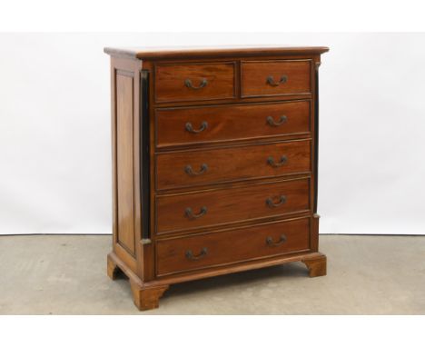 English Empire style chest of drawers-mahogany || Engelse commode in acajou met twee zuilen en met zes laden  