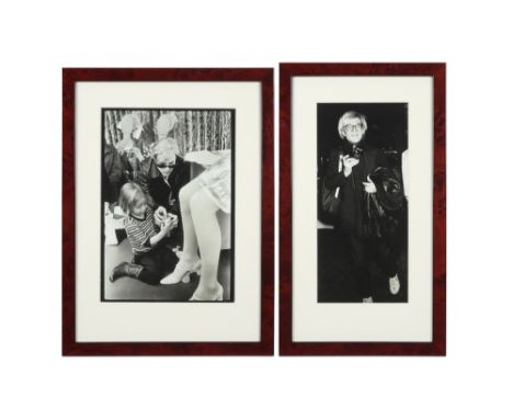 two photoprints in black and white of Andy Warhol - after the original pictures from 1978 || Twee fotoprints in zwart-wit : "