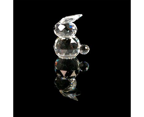 This rabbit has a clear crystal body, tail, and ears. The eyes are made of black crystal. The tail is a round crystal on the 