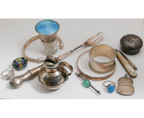 Collection of small silver ware to include napkin rings, scent bottle, Mother of Pearl and silver bladed fruit knife, dress r