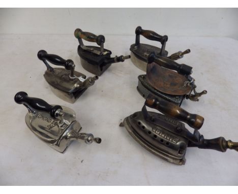 6 assorted gas irons to incl CLG Scotland irons Lomond, Lindsay and Kelvin together with Pearl patent 753518, Bonnie with tri