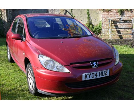 2004&nbsp;Peugeot 307 1.6 16v S Hatchback 5dr Petrol Manual (a/c) (169 g/km, 110 bhp), 100137 miles showing on the milometer,