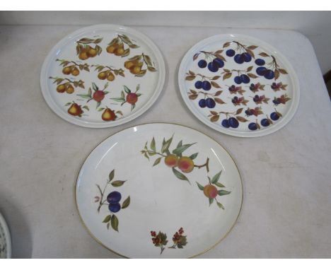Royal Worcester test plates 35cmD and Evesham platter 39x30cm&nbsp;