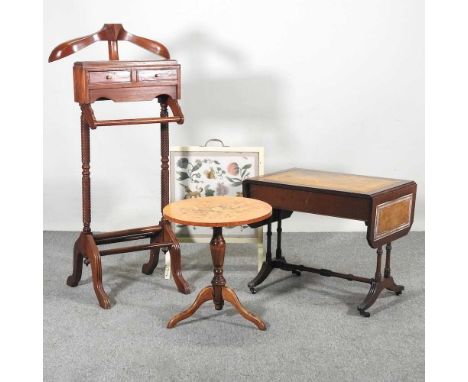 A reproduction sofa table, 64cm wide, together with an inlaid wine table, a painted firescreen and a valet stand (4)