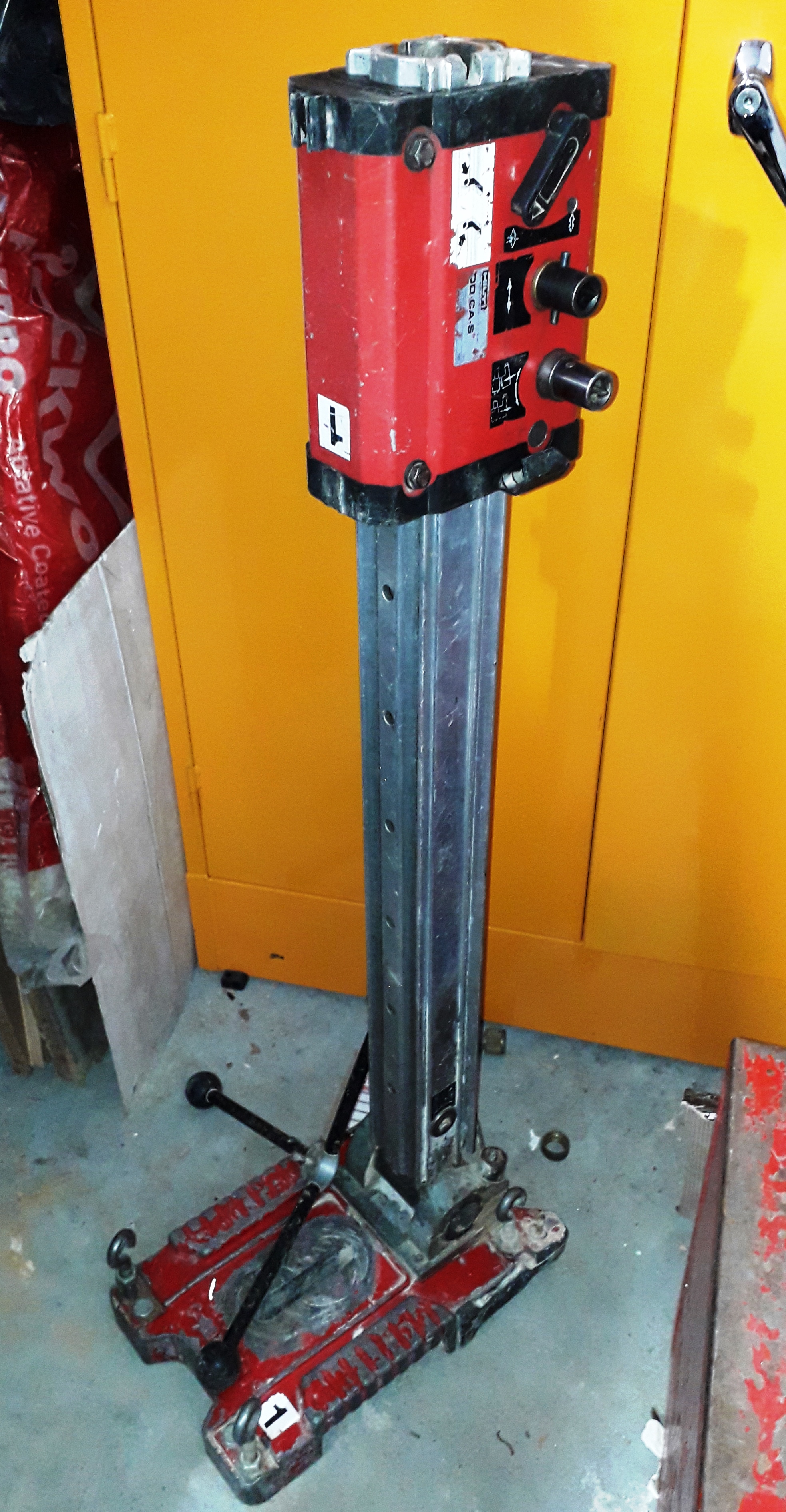 Hilti DD160E Diamond Coring Drill with Hilti DDR100S Diamond Core Rig