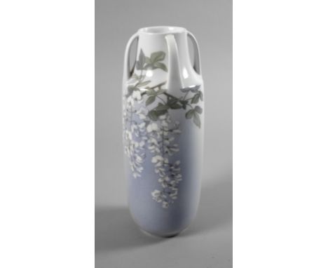 Kopenhagen Henkelvase GoldregendekorEntwurf um 1900 für Royal Copenhagen, unterglasurblaue Wellen- und grüne Stempelmarke 189