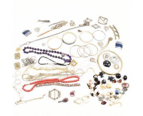 A collection of costume jewellery and chatelaines. The collection to include but not limited to an amethyst faceted bead neck