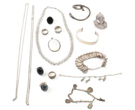 Assorted silver and silver tone jewellery. The lot to include a&nbsp;sterling silver link chain necklace, stamped 925. A hall