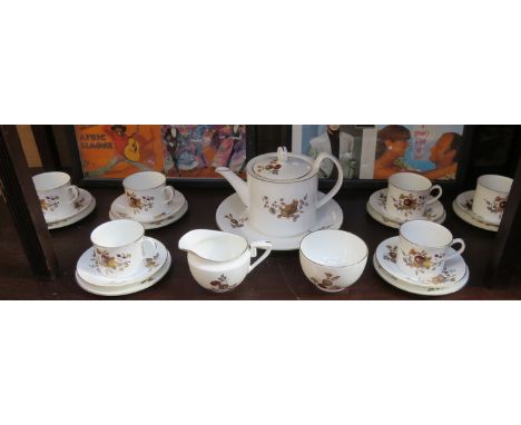 ROYAL WORCESTER TWENTY ONE PIECE TEA SET 