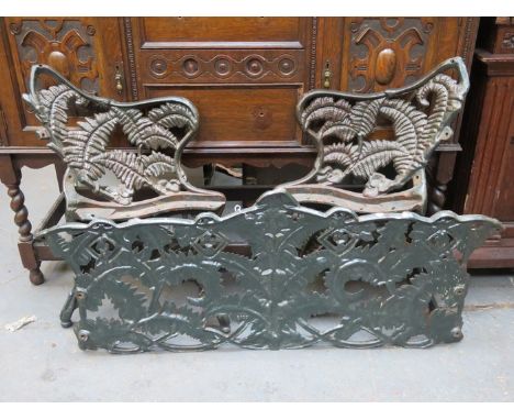 FERN & BLACKBERRY GOOD QUALITY PAINTED CAST IRON GARDEN BENCH, IN THE STYLE COLEBROOKDALE