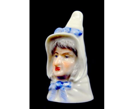 A ROYAL WORCESTER MRS CAUDLE CANDLE SNUFFER, 7CM H, PUCE PAINTED MARK, EARLY 20TH CENTURY