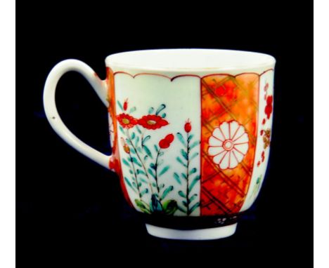 A WORCESTER KAKIEMON COFFEE CUP, 6.5CM H, CIRCA 1770