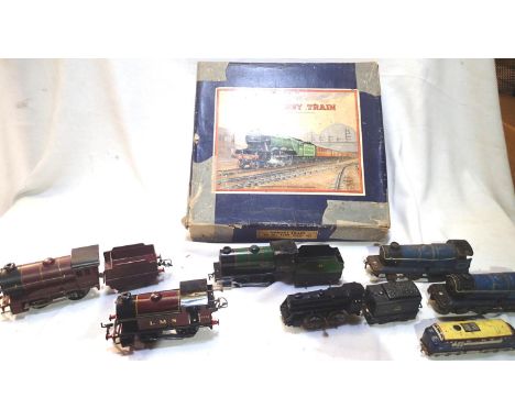 O gauge Hornby clockwork 0.4.0 and tender, LMS Maroon, 0.4.0 and tender Green BR, 0.4.0 tank LMS Marron, all working, fair to