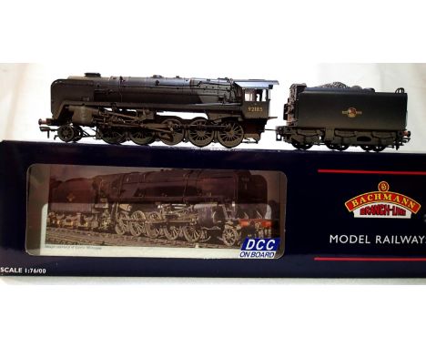 OO scale Bachmann 32-858 DC, class 9F, 92185, BR Black Late Crest, weathered in excellent condition, wear to box. P&amp;P Gro