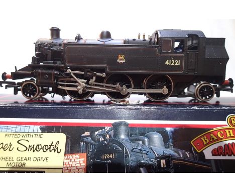 OO scale Bachmann 31-450 Ivatt 2.6.2 tank, 41221, black Early Crest, push/pull fitted, very good condition, body/chassis scre