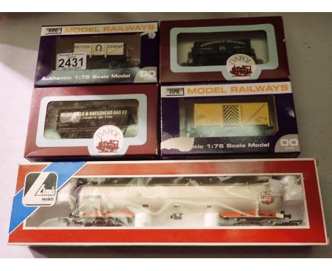 Five OO scale assorted wagons, four Dapol and one Lima Procor Bogie tanker mostly in very good to excellent condition, wear t