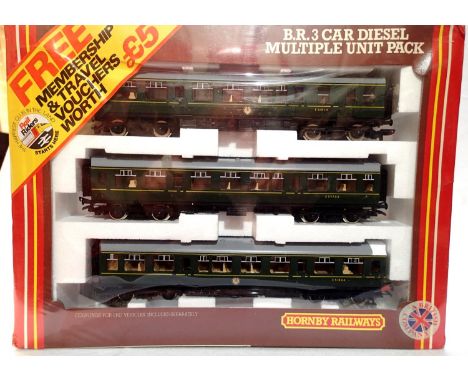 OO scale Hornby R687, B.R three car DMU Green, factory sealed as new, slight distortion to box. P&amp;P Group 1 (£14+VAT for 