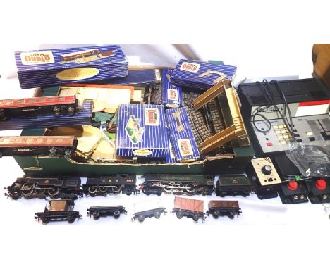 Hornby Dublo trains, track etc. P&amp;P Group 1 (£14+VAT for the first lot and £1+VAT for subsequent lots) 