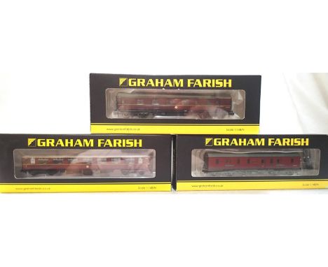 N gauge, 3x Farish coaches, 374-887 LMS crimson full brake, 374-832 Stanier brake first BR maroon, 374-952 MK 2A first/corr, 