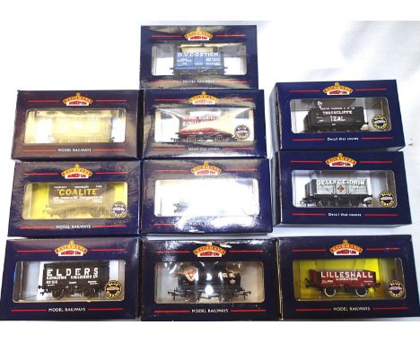 OO scale, 10x assorted Bachmann Private Owner wagons, in excellent - very good condition. storage wear to boxes. P&amp;P Grou