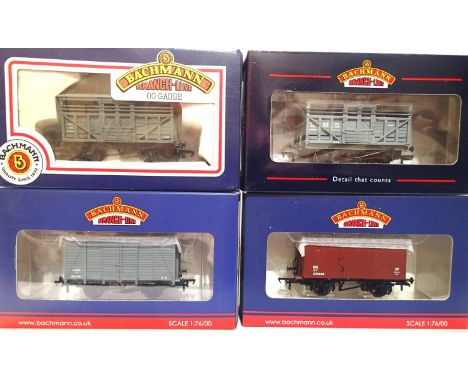 OO scale, Bachmann, 4x wagons, LMS cattle 2x (1 wrong box), LMS vent van, LNER vent van, all in excellent condition, slight s