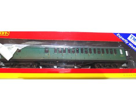 OO scale, Hornby R4888, bullied brake/third coach green, weathered by T.M.C in excellent condition, boxed. P&amp;P Group 1 (£