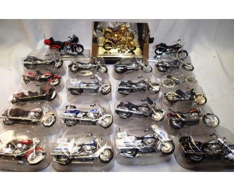 Twenty one Maisto Motorcycles, all Harley Davidson, mostly in plastic packing, no boxes. P&amp;P Group 1 (£14+VAT for the fir