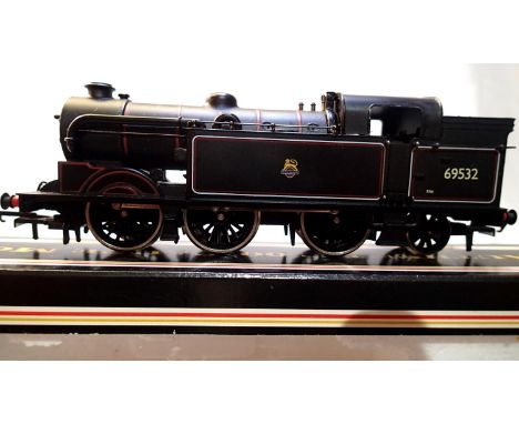 OO scale Dapol, N2 class, 0.6.2 tank Black, Early Crest, 69532, in excellent to near mint condition, box is fair to good, no 