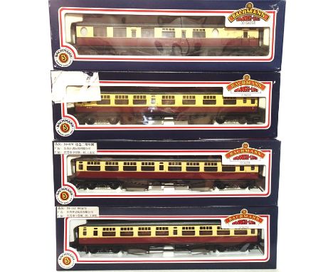 OO scale, 4x Bachmann crimson/cream coaches, 3x Bullied and Thompson Brake, 34-527, 34-576, 34-552 and 34-425, all in excelle