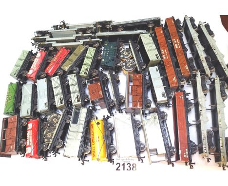 Hornby Dublo 3 rail, selection of 36x 3 rail wagons, mostly tinplate, good condition, unboxed. P&amp;P Group 2 (£18+VAT for t