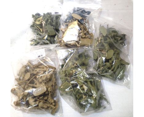 Selection of Airfix 1/32 scale plastic soldiers, some full sets, including Australians, Paratroopers, 8th Army, mostly unpain