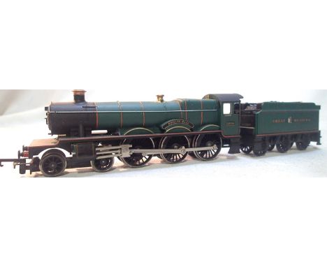 OO scale Hornby Kneller Hall, 5934, G.W.R Green in very good to excellent condition, poly tray only. P&amp;P Group 1 (£14+VAT