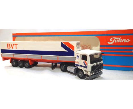 Tekno Big Trucks, Volvo F10 with covered trailer, Braams &amp; Van Veen, excellent condition, wear to box. P&amp;P Group 1 (£
